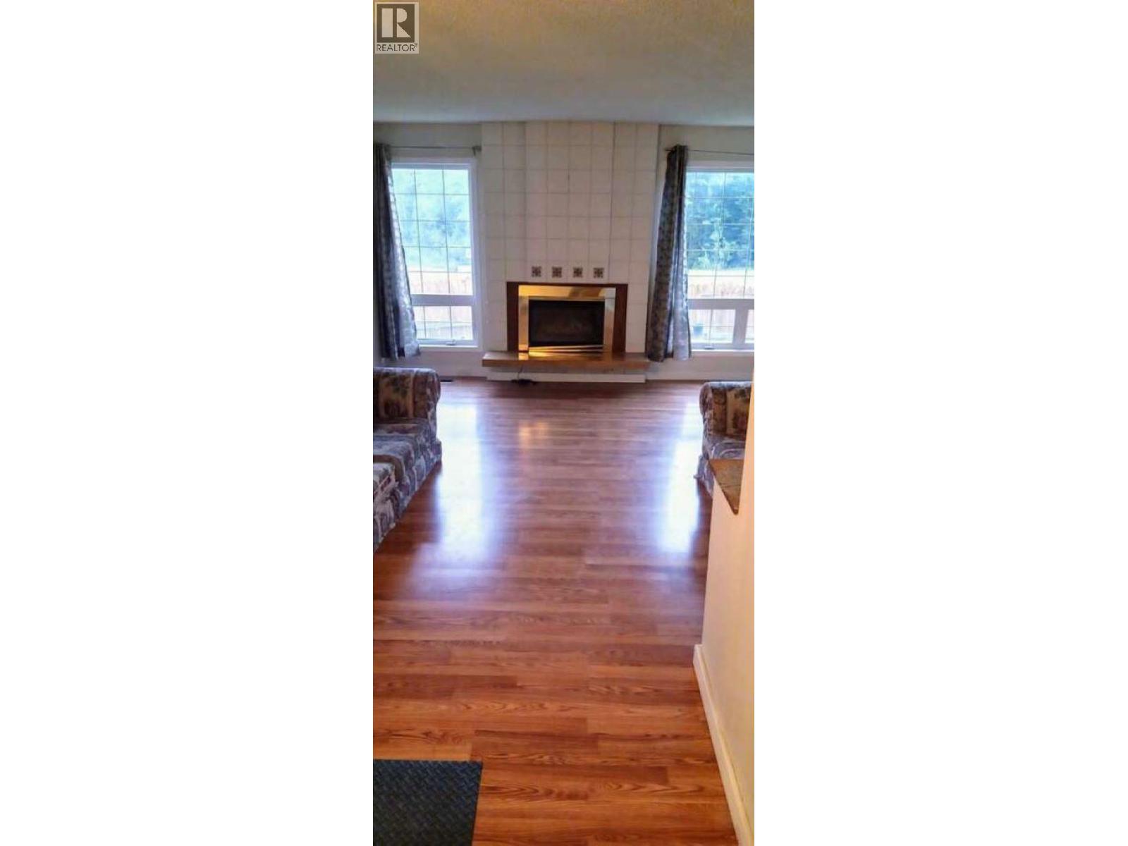 257 CENTENNIAL DRIVE, Mackenzie