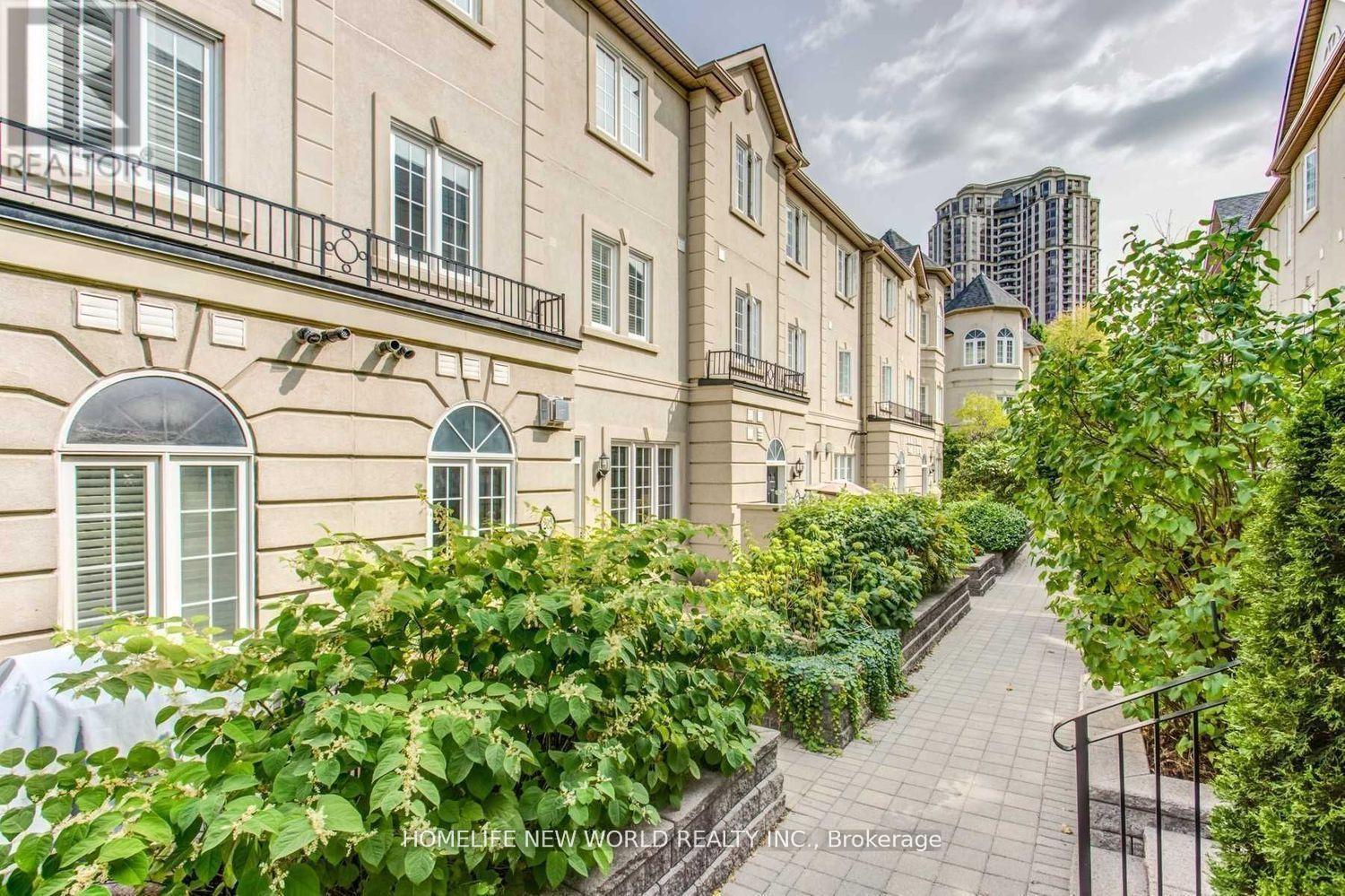 Photo 13 of 204 11 Everson Drive, Toronto ON