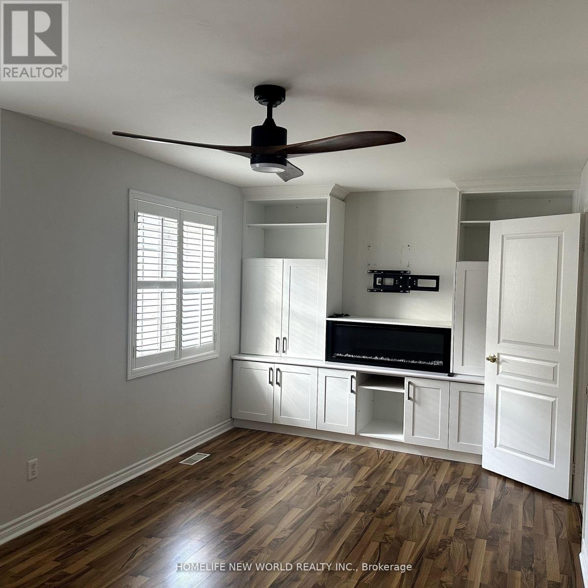 Photo 5 of 204 11 Everson Drive, Toronto ON