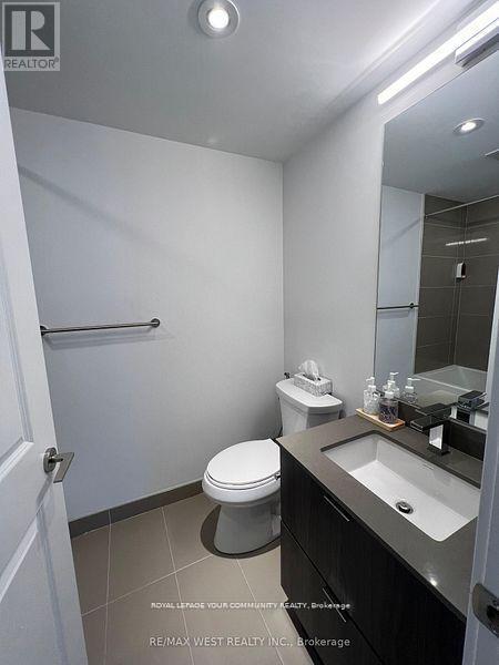 Photo 8 of 2411 395 Bloor Street, Toronto ON