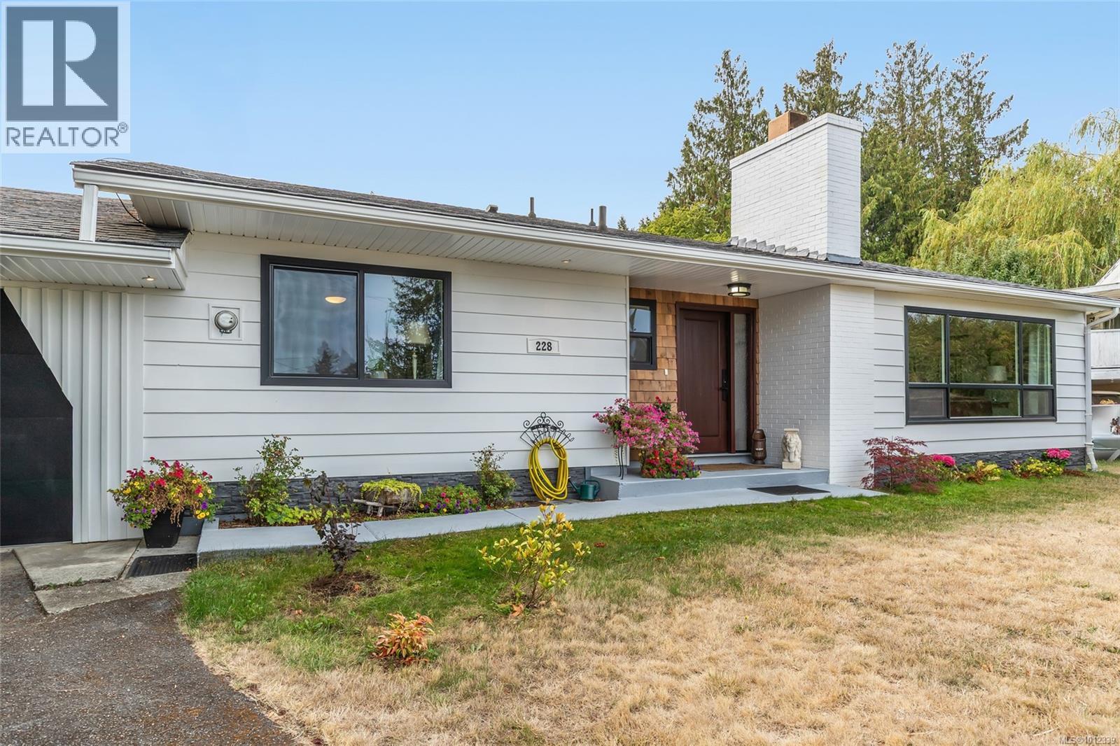 Photo 45 of 228 Potlatch St, Parksville BC