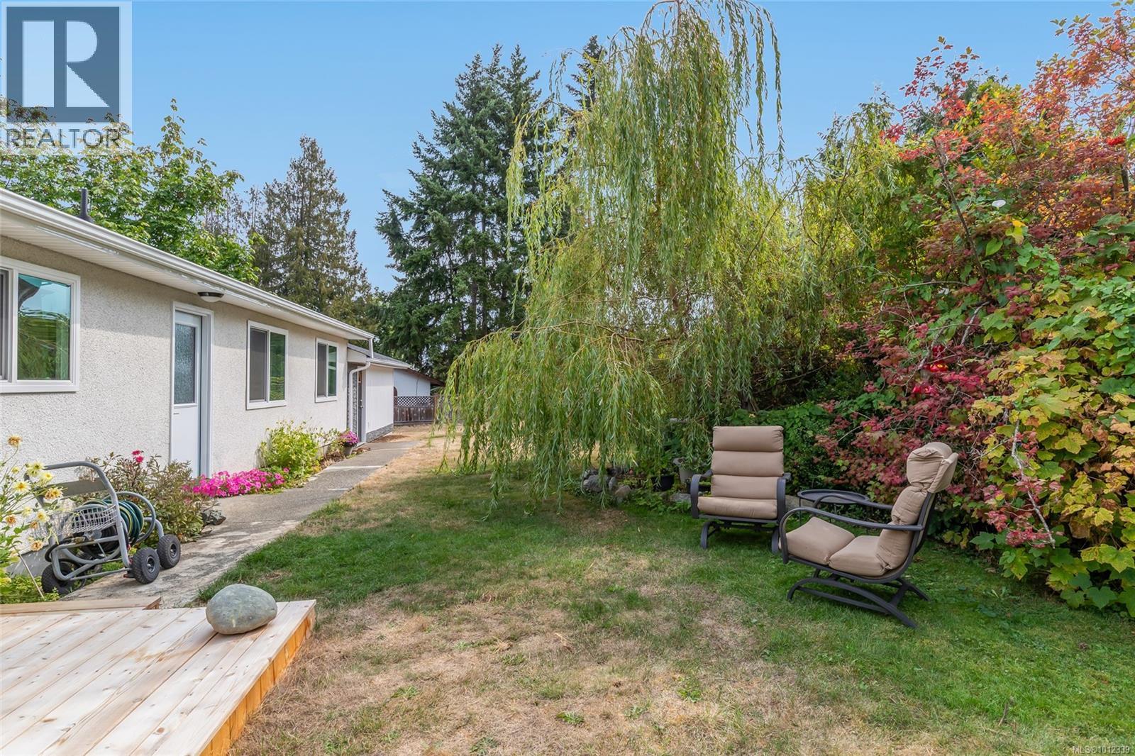 Photo 40 of 228 Potlatch St, Parksville BC