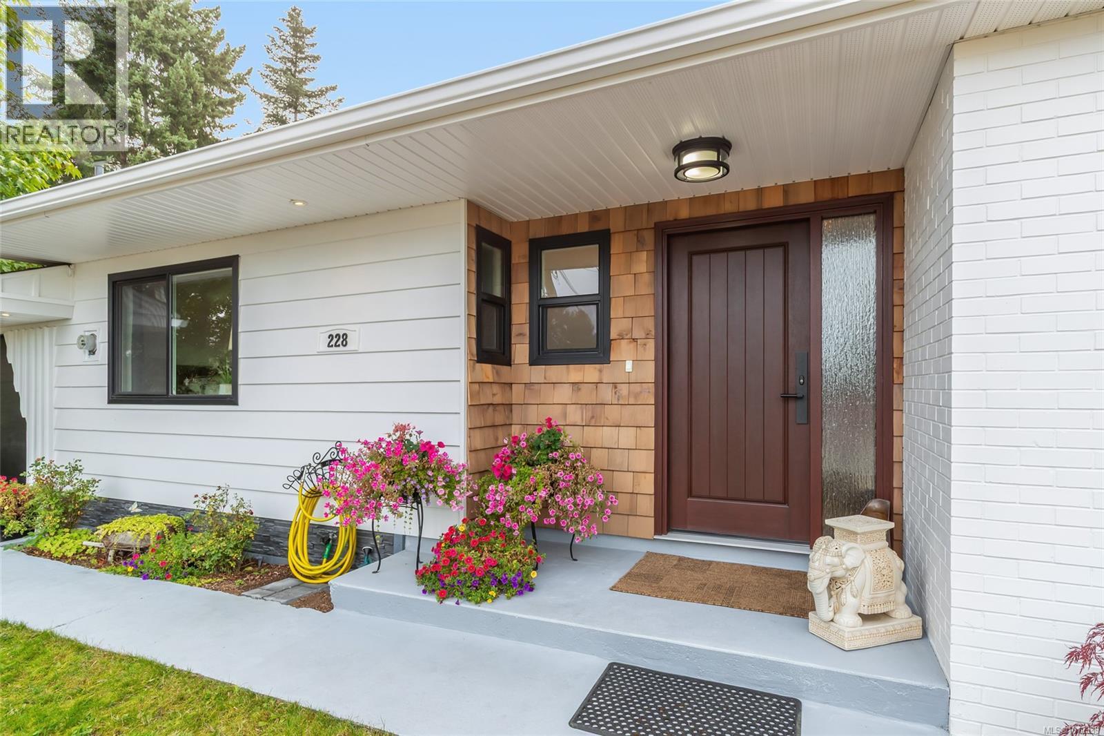 Photo 44 of 228 Potlatch St, Parksville BC