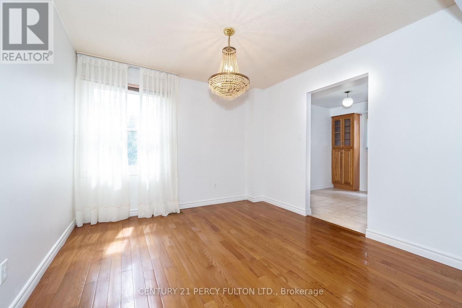 Photo 1 of 45 Whitley Castle Crescent, Toronto ON