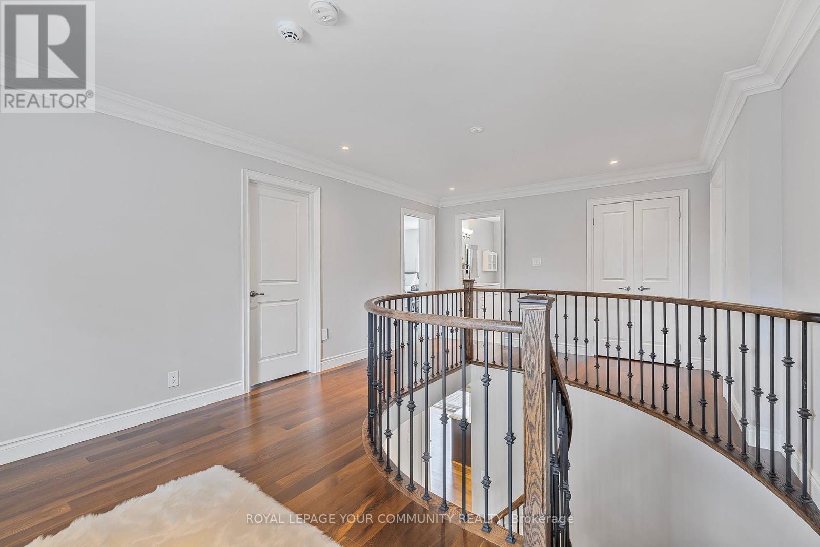 Photo 13 of 1189 Kingdale Road, Newmarket ON
