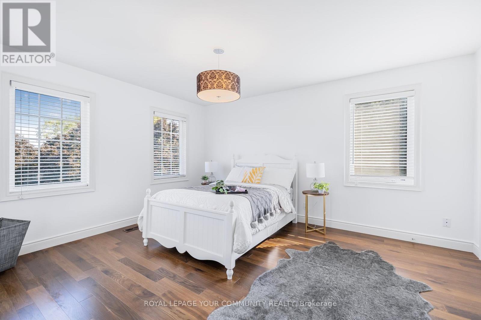 Photo 16 of 1189 Kingdale Road, Newmarket ON