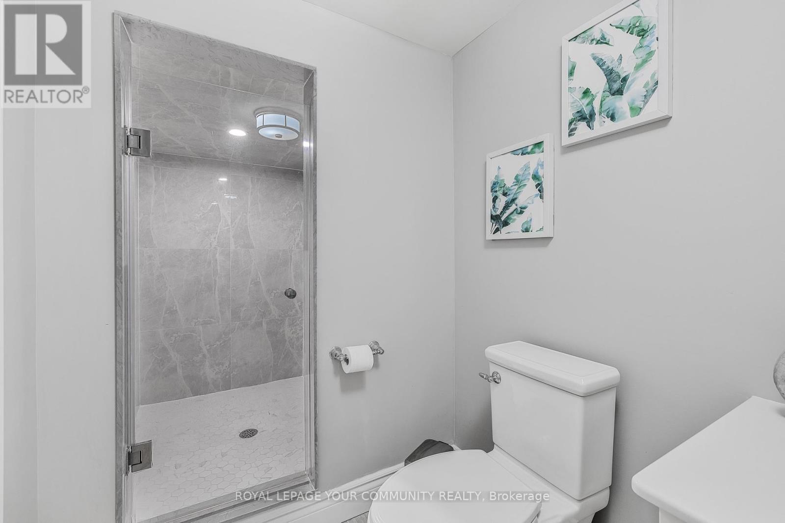 Photo 28 of 1189 Kingdale Road, Newmarket ON