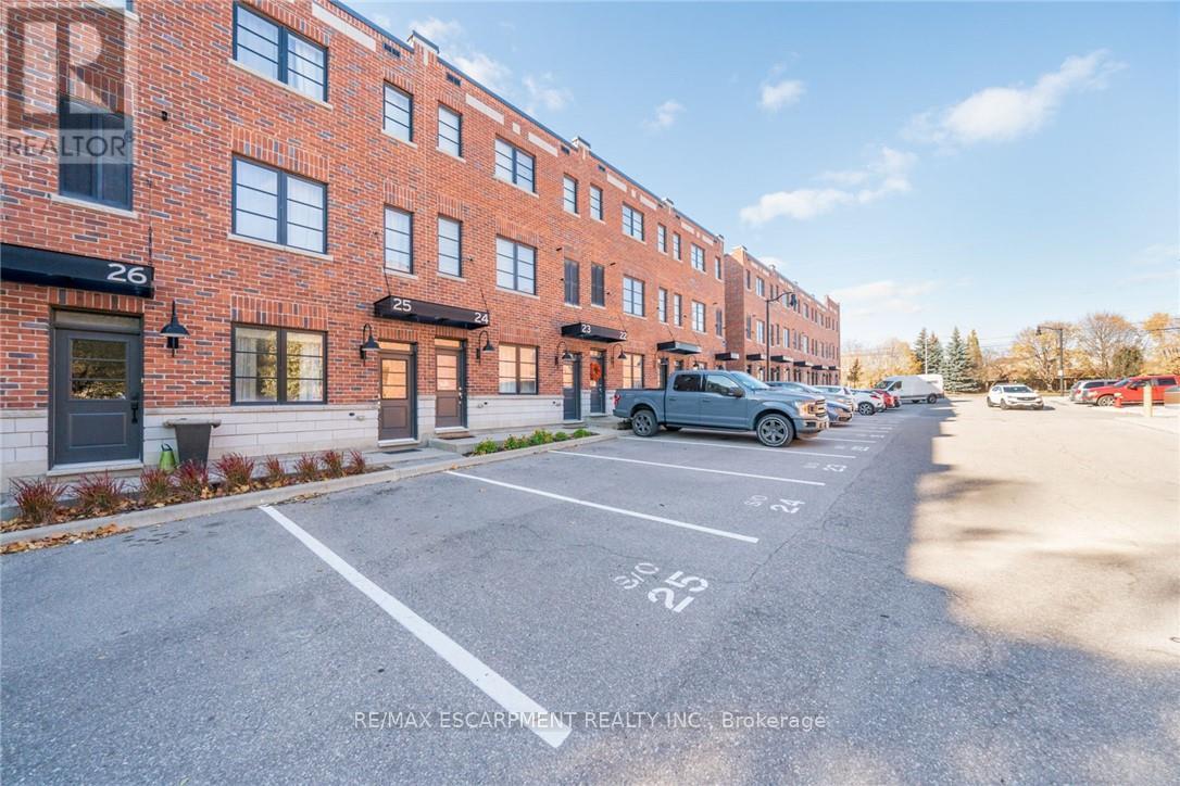 Photo 2 of 25 70 Plains Road W, Burlington ON