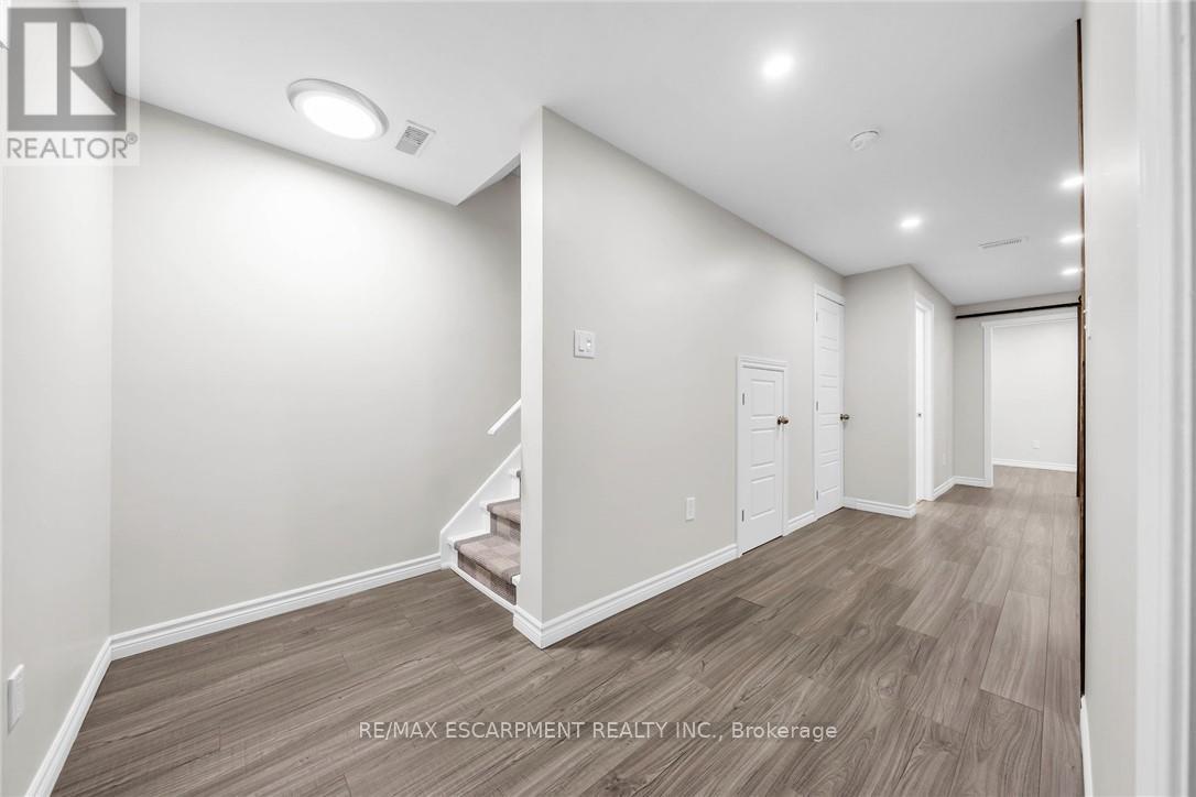 Photo 24 of 25 70 Plains Road W, Burlington ON