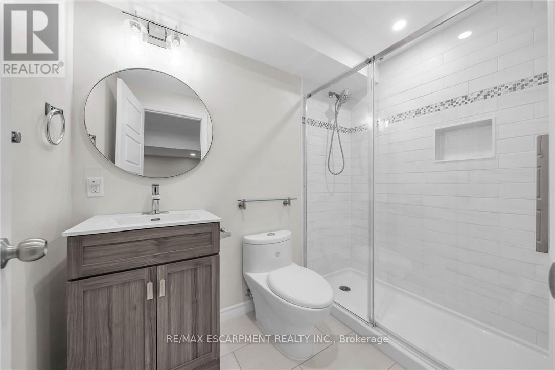 Photo 27 of 25 70 Plains Road W, Burlington ON