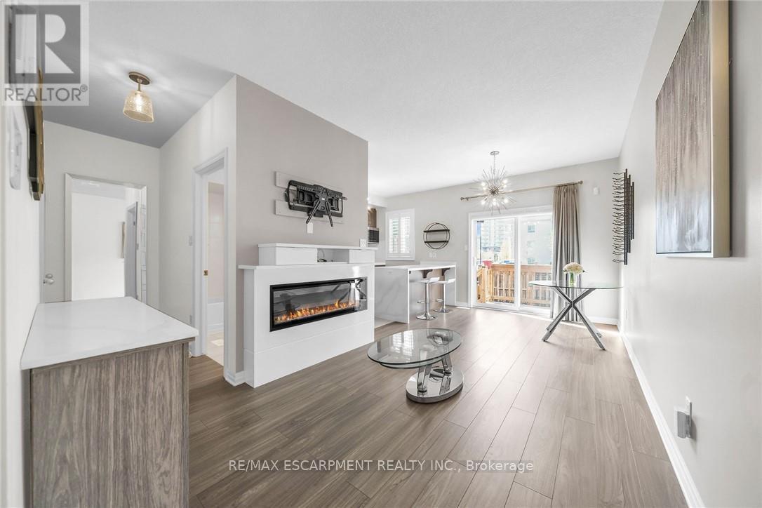 Photo 9 of 25 70 Plains Road W, Burlington ON