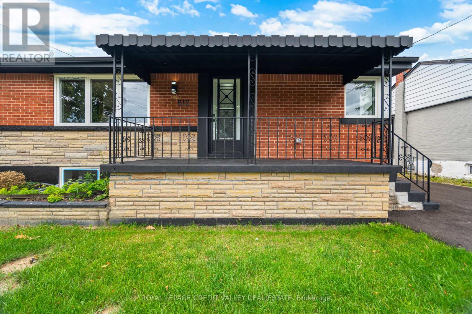 Photo 7 of Upper 812 Tenth Avenue, Hamilton ON