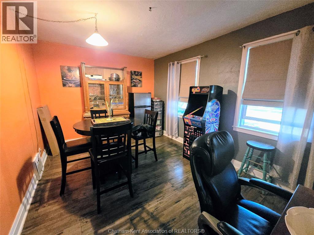 Photo 11 of 74 Sunnyside Avenue, Chatham ON