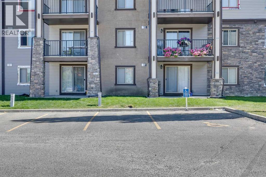 Photo 18 of 1413 60 Panatella Street Nw, Calgary AB