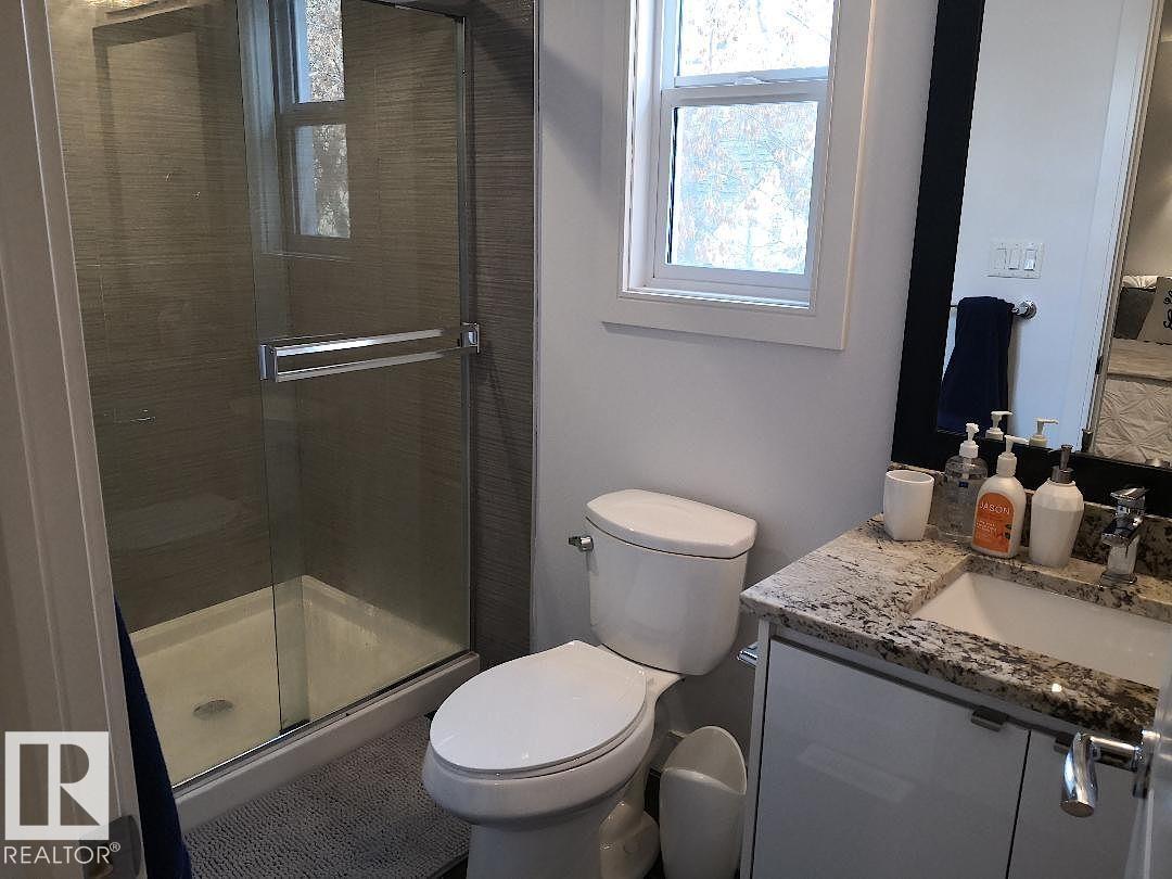 Photo 6 of 10922 81 Av Nw Nw, Edmonton AB