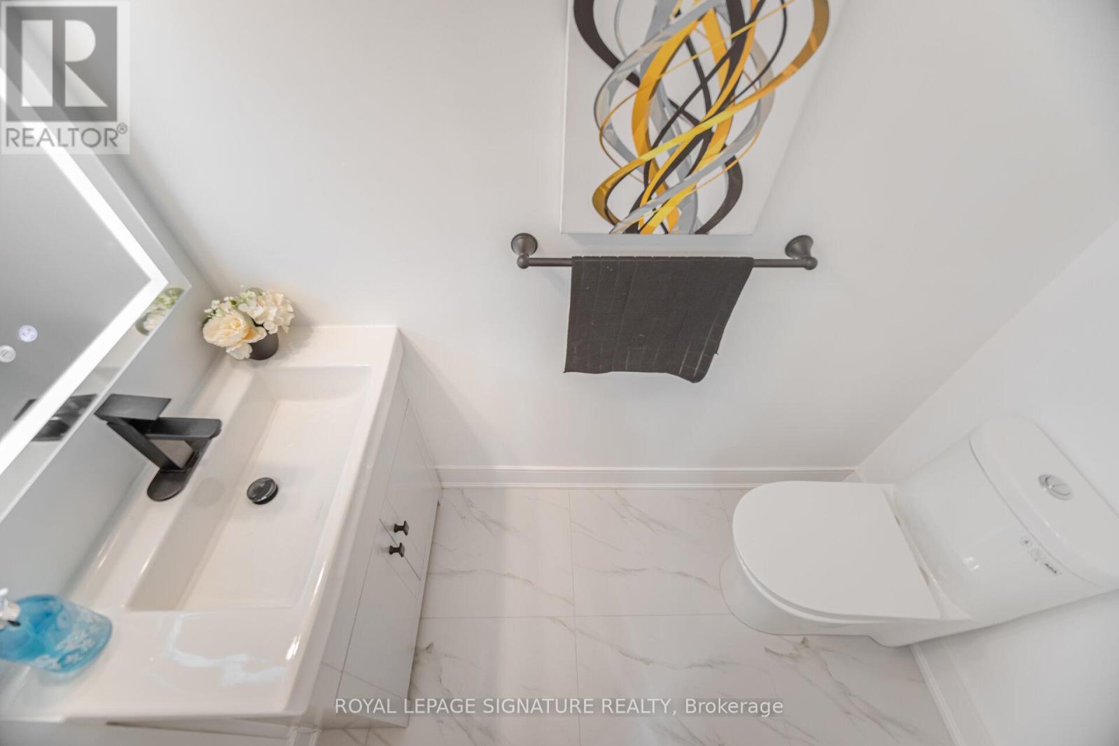 Photo 10 of 64 3175 Kirwin Avenue, Mississauga ON