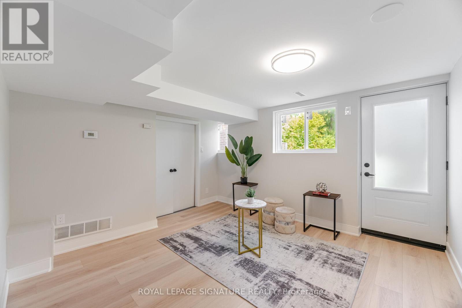 Photo 27 of 64 3175 Kirwin Avenue, Mississauga ON