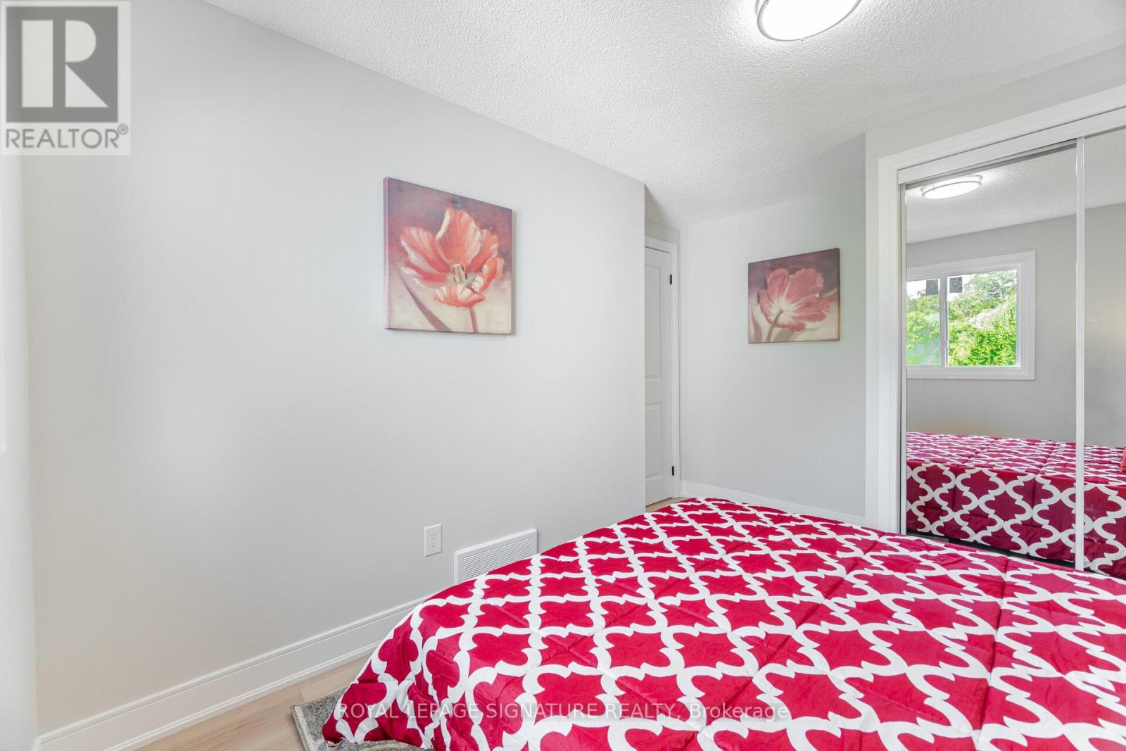 Photo 19 of 64 3175 Kirwin Avenue, Mississauga ON