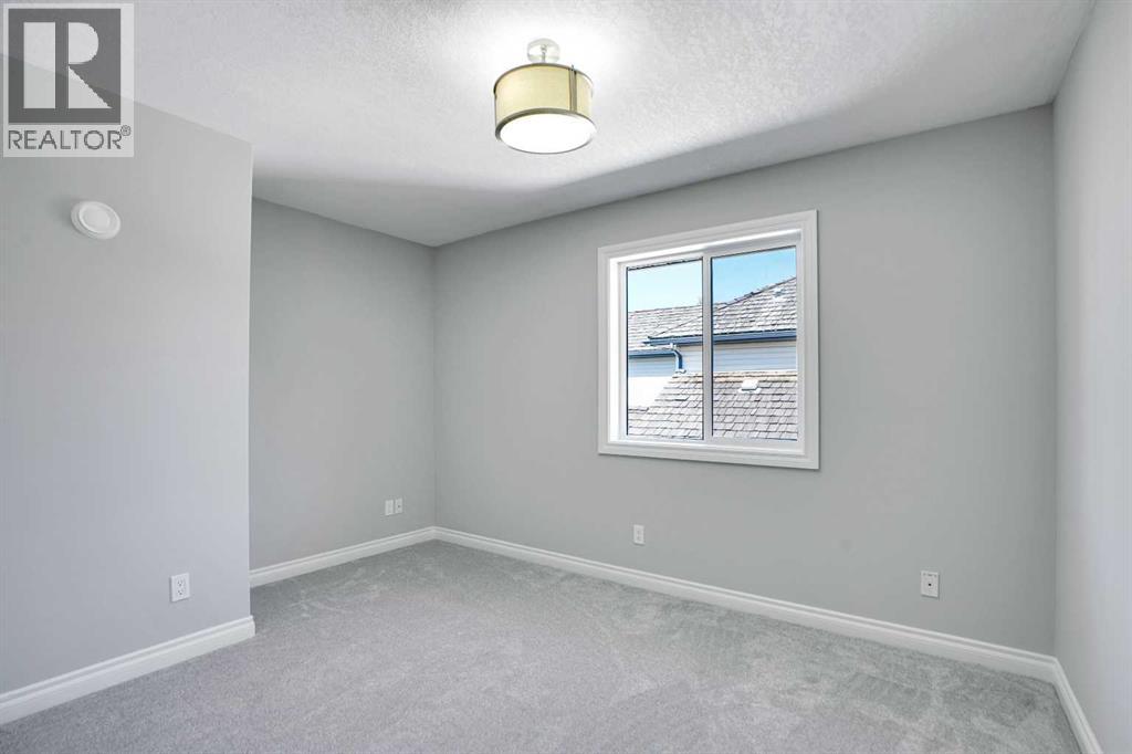 Photo 14 of 187 Gleneagles View, Cochrane AB