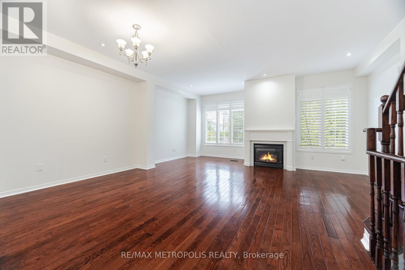 Photo 16 of 104 Stagecoach Circle, Toronto ON