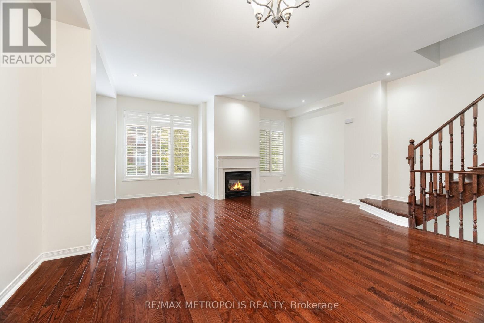 Photo 18 of 104 Stagecoach Circle, Toronto ON