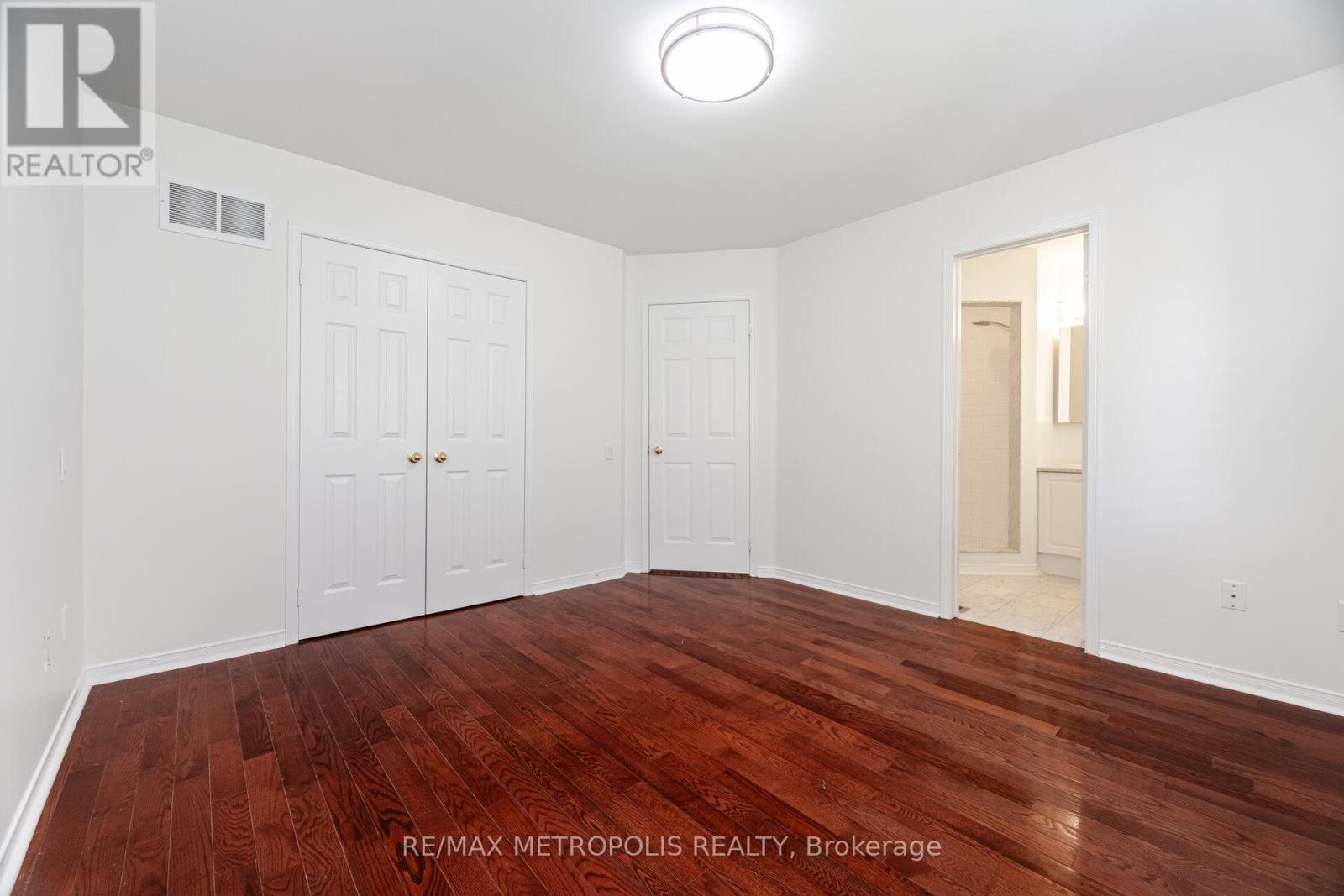 Photo 24 of 104 Stagecoach Circle, Toronto ON