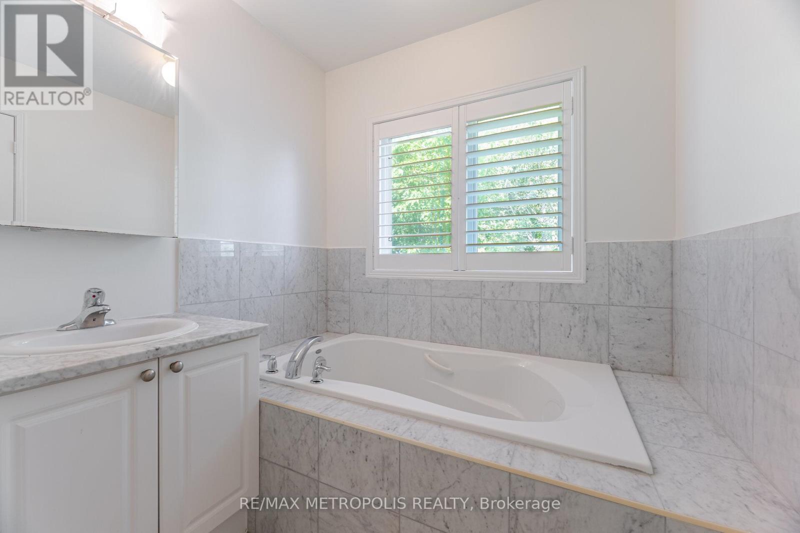 Photo 26 of 104 Stagecoach Circle, Toronto ON