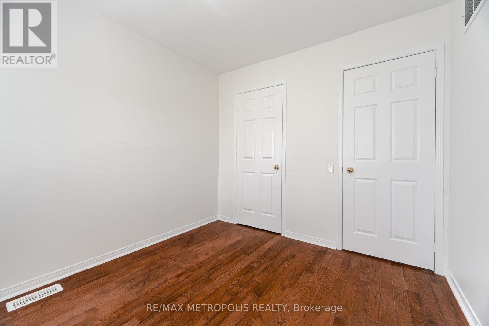 Photo 28 of 104 Stagecoach Circle, Toronto ON