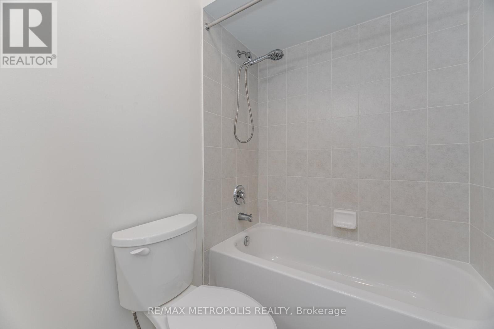 Photo 32 of 104 Stagecoach Circle, Toronto ON
