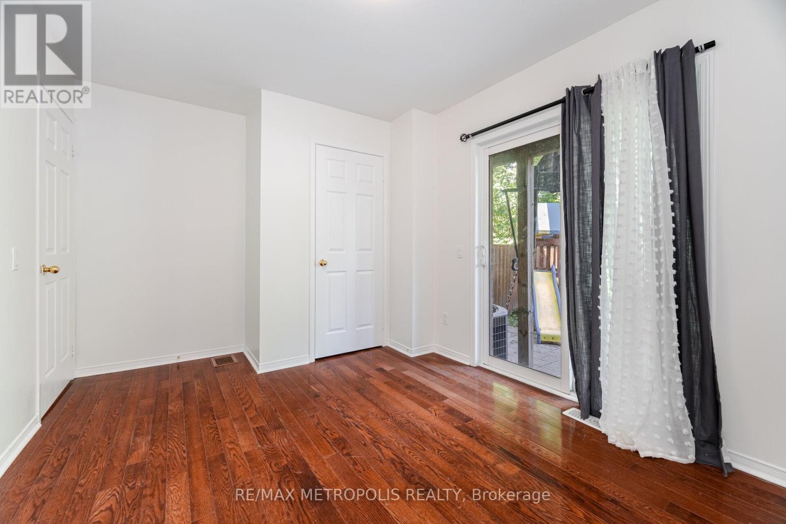 Photo 35 of 104 Stagecoach Circle, Toronto ON
