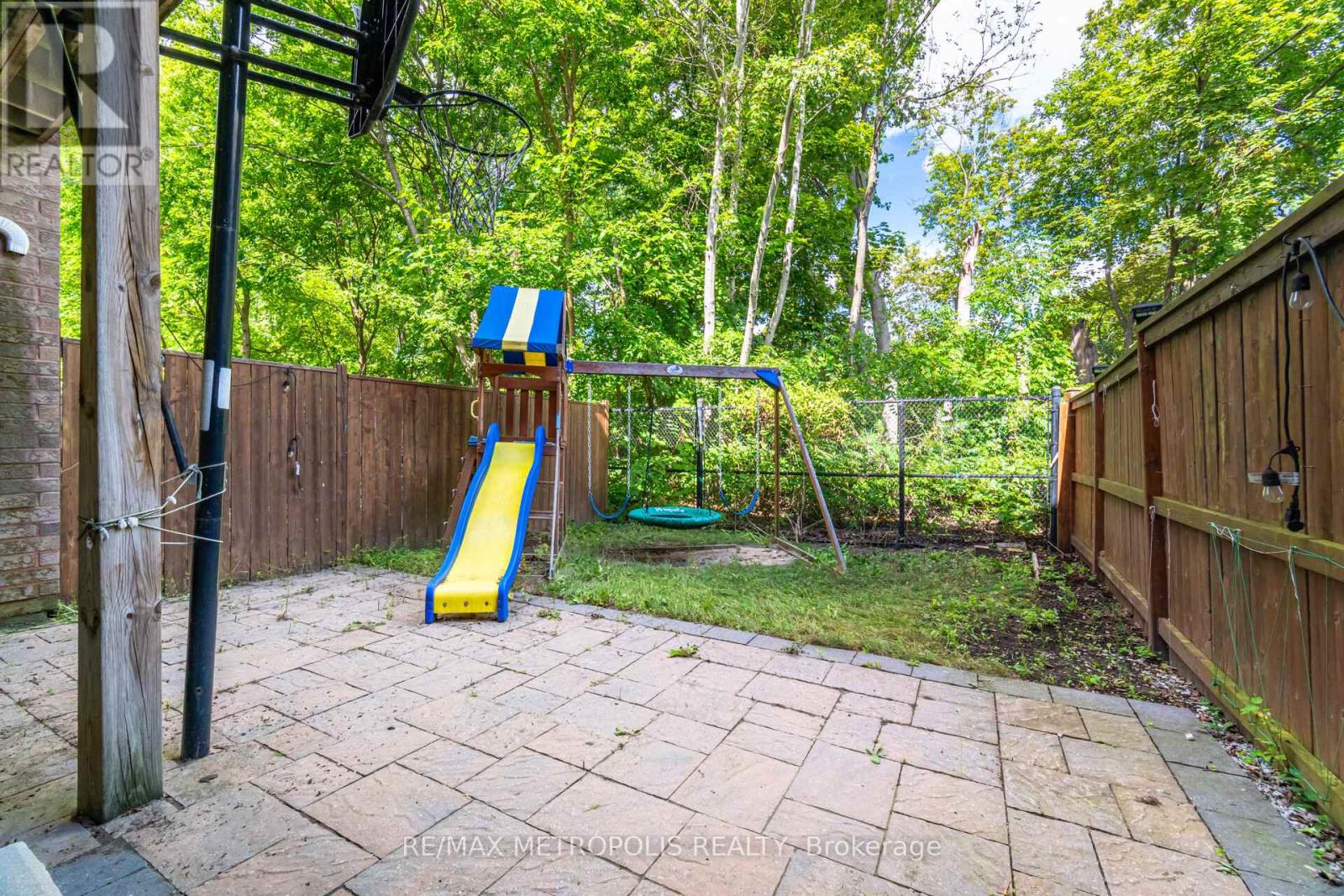 Photo 37 of 104 Stagecoach Circle, Toronto ON