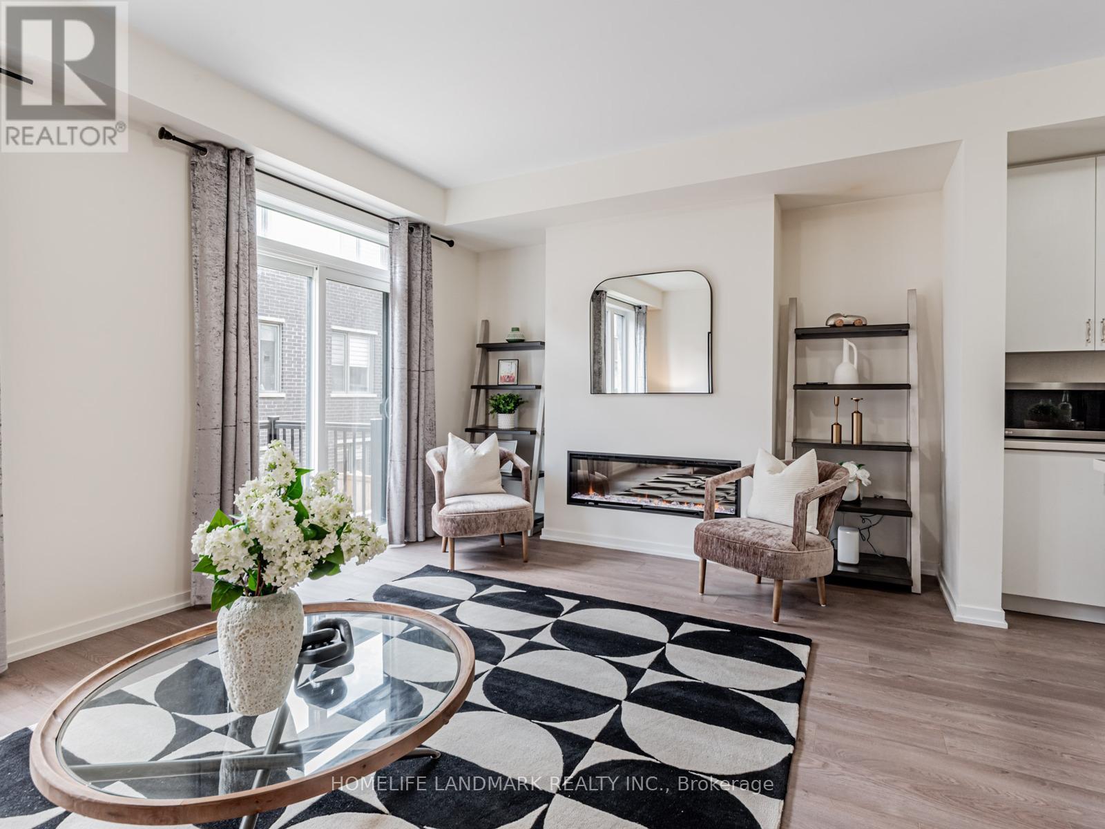 Photo 13 of 25 Origin Way, Vaughan ON