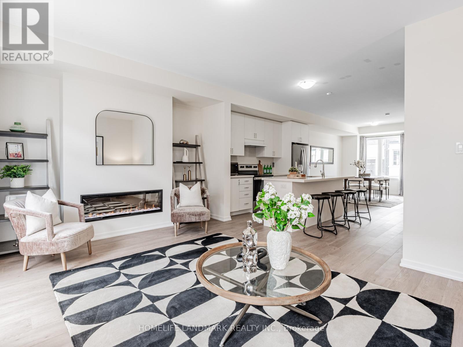 Photo 15 of 25 Origin Way, Vaughan ON