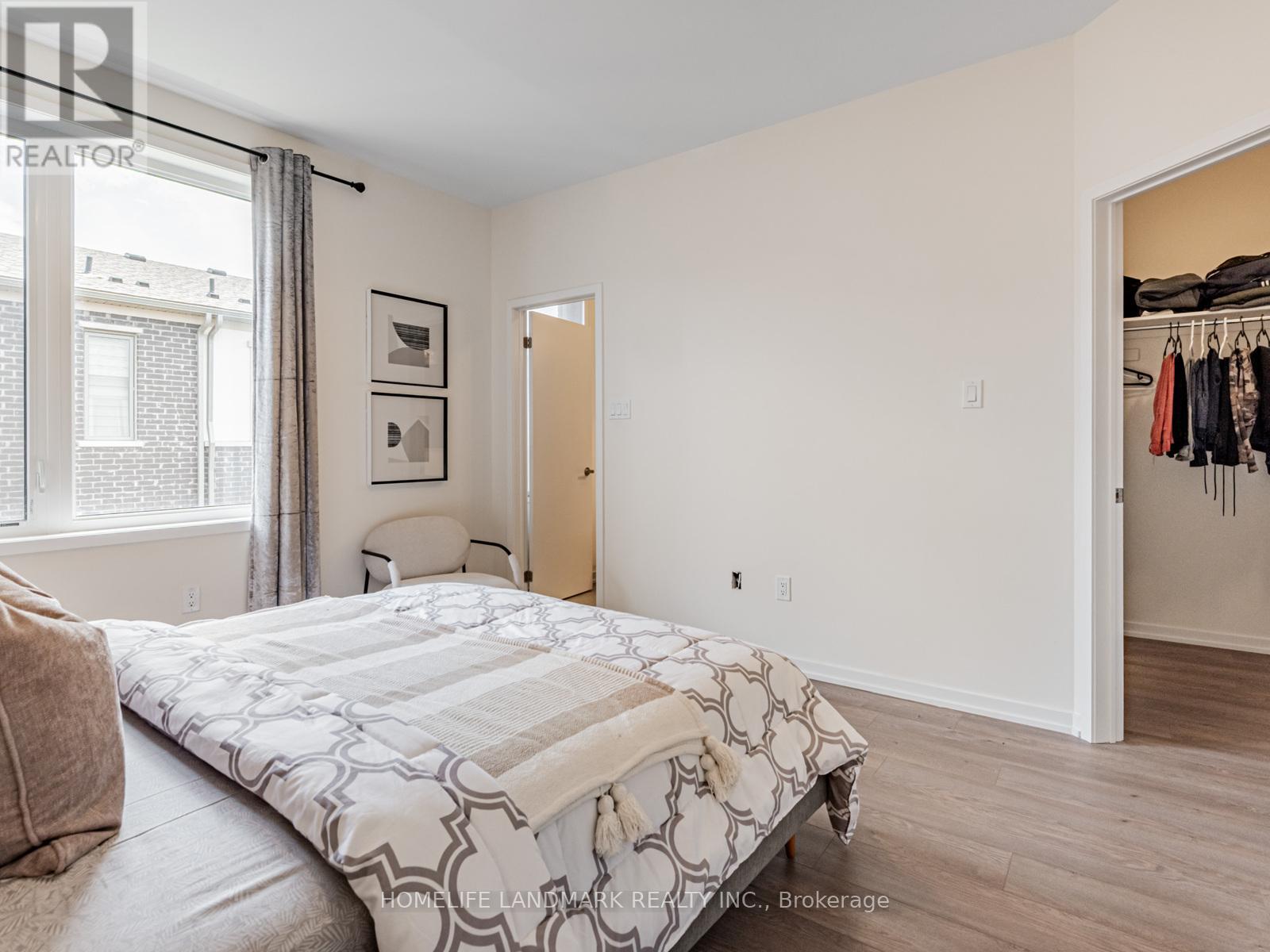 Photo 20 of 25 Origin Way, Vaughan ON