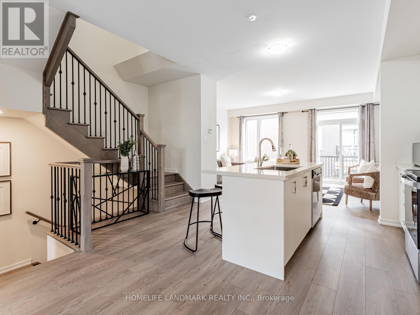 Photo 6 of 25 Origin Way, Vaughan ON