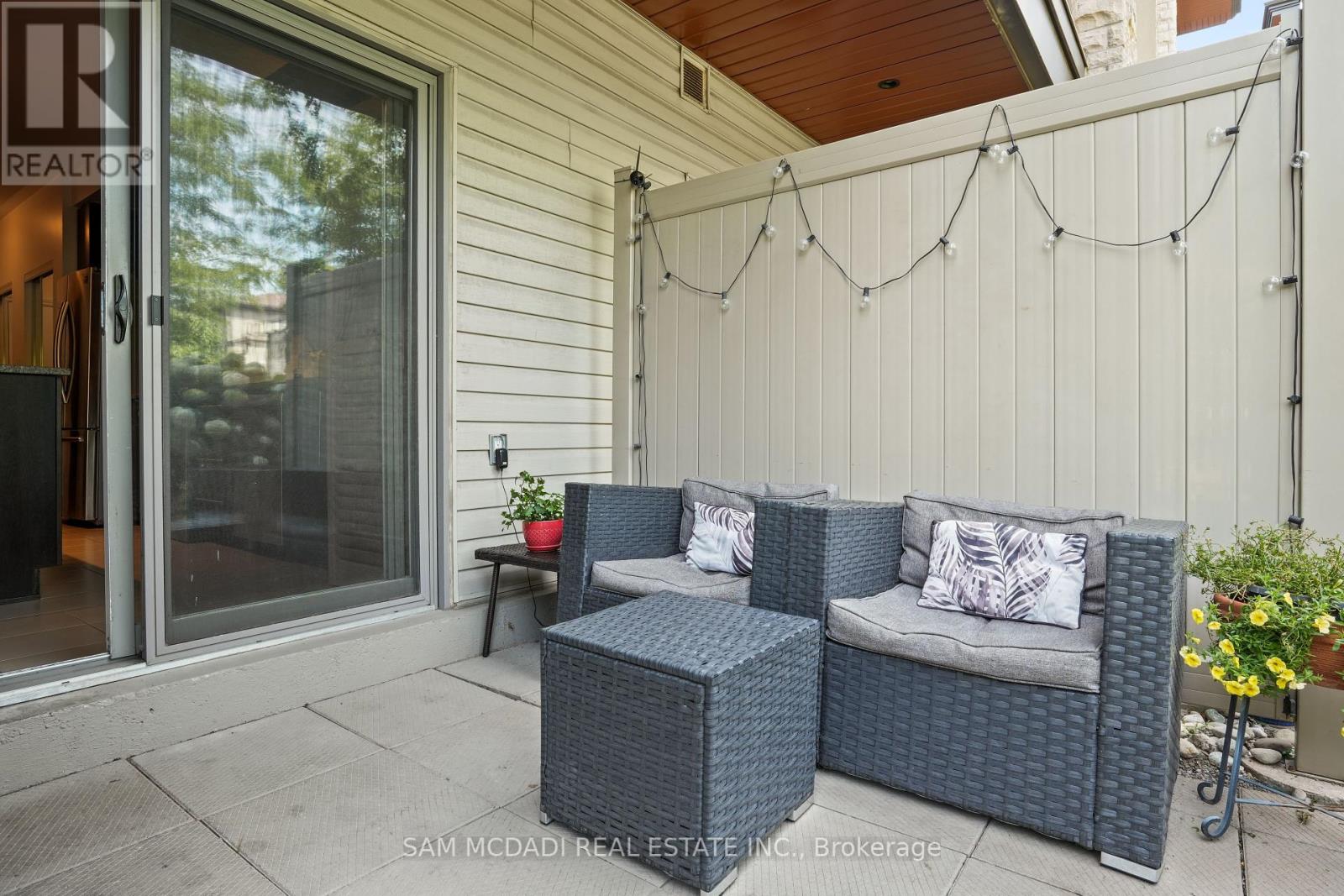 Photo 22 of 131 570 Lolita Gardens, Mississauga ON