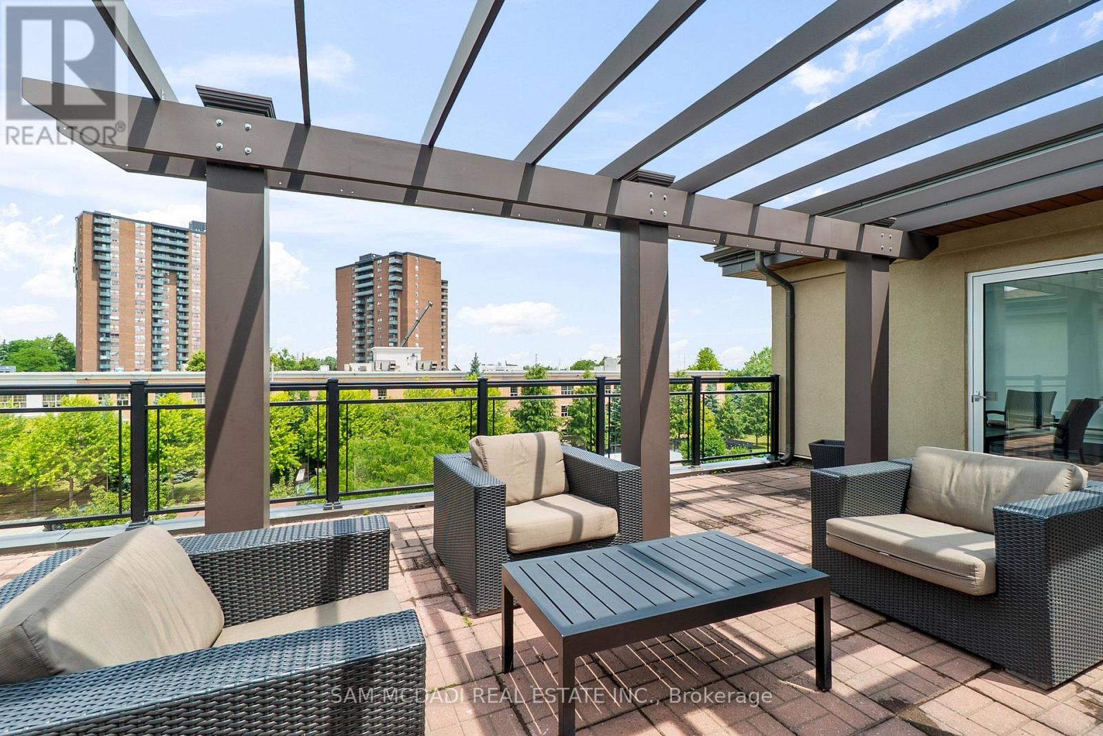 Photo 32 of 131 570 Lolita Gardens, Mississauga ON