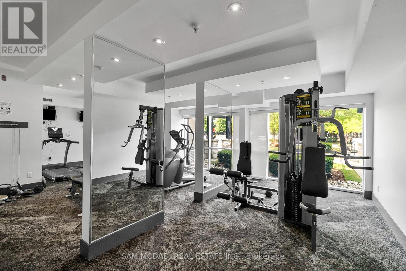 Photo 36 of 131 570 Lolita Gardens, Mississauga ON