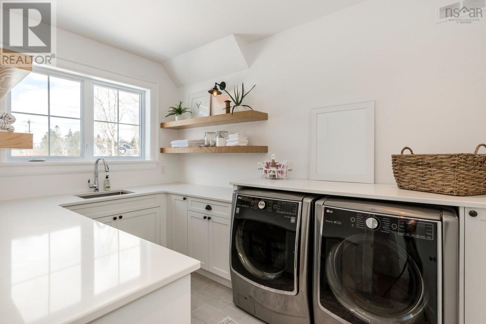 Photo 21 of 1006 Mccabe Lake Drive, Middle Sackville NS