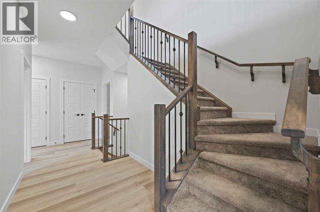Photo 16 of 564 Baywater Manor Sw, Airdrie AB