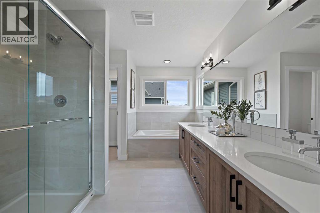 Photo 22 of 564 Baywater Manor Sw, Airdrie AB