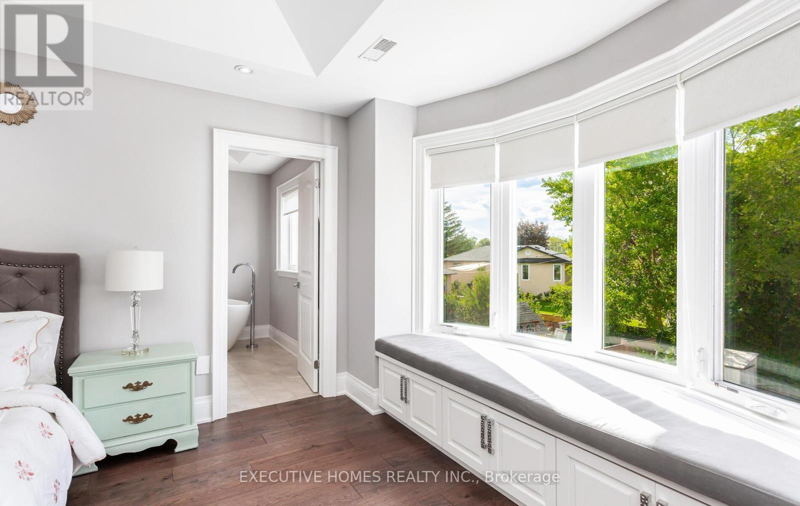 Photo 28 of 1469 Bridge Road, Oakville ON