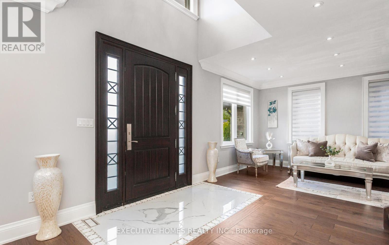 Photo 5 of 1469 Bridge Road, Oakville ON