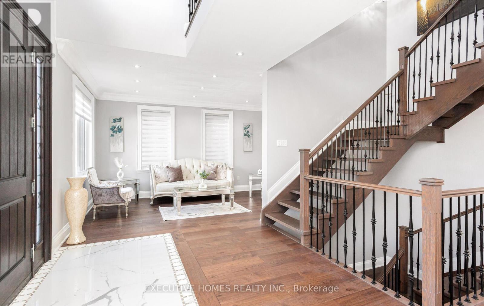 Photo 6 of 1469 Bridge Road, Oakville ON