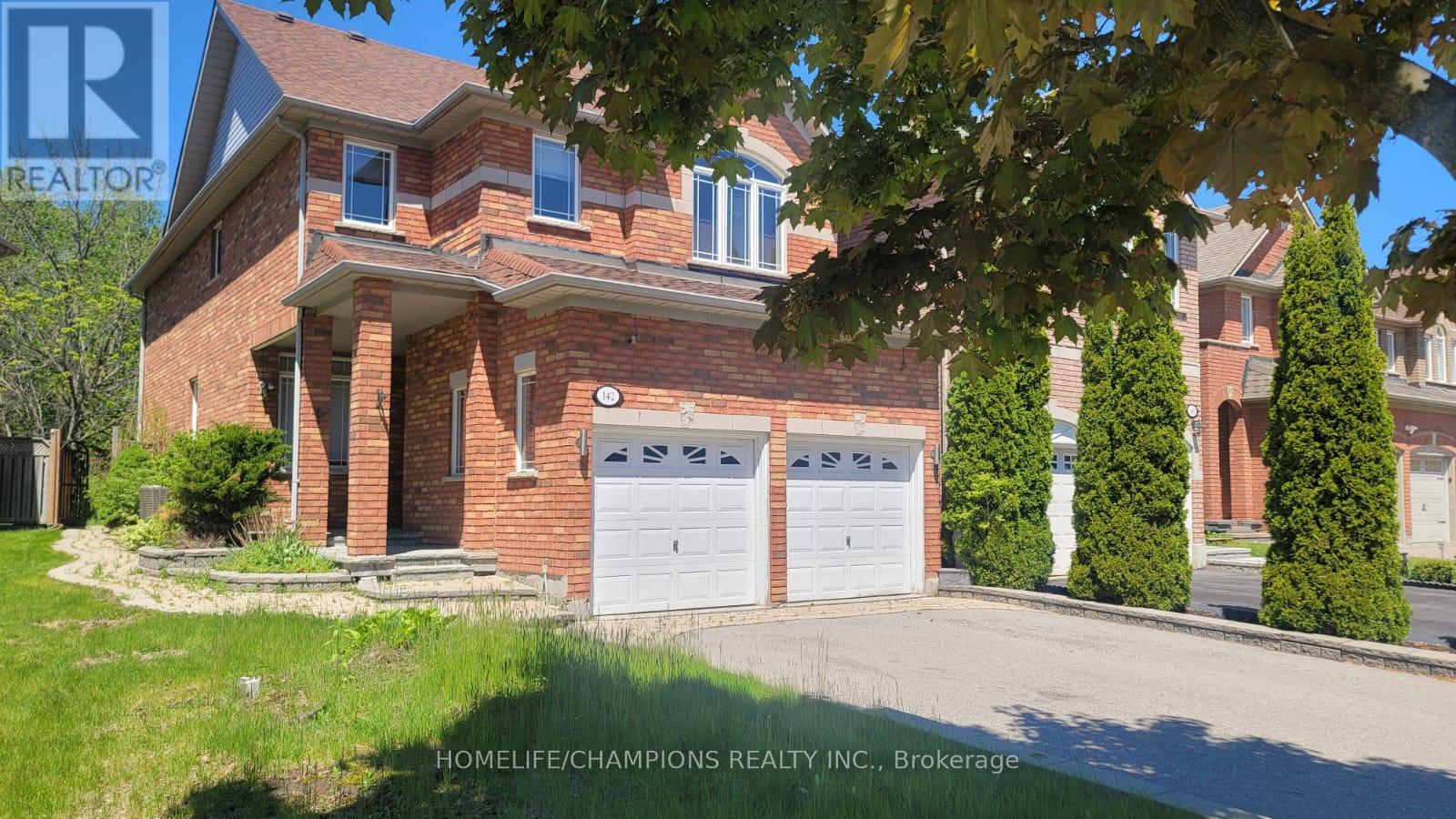 Photo 2 of 142 Estate Garden Avenue, Richmond Hill ON