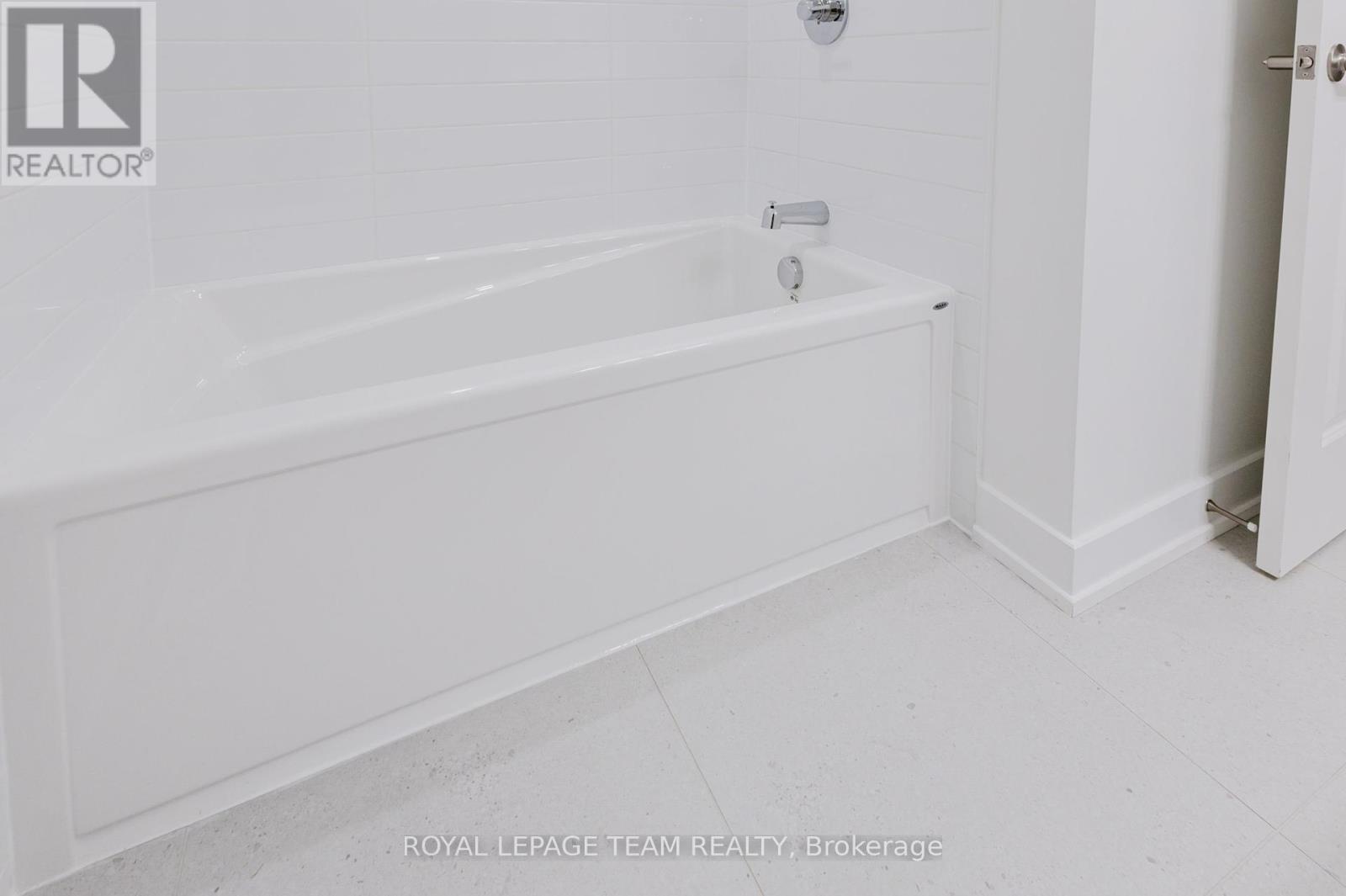 Photo 24 of 805 Anciano Crescent, Ottawa ON