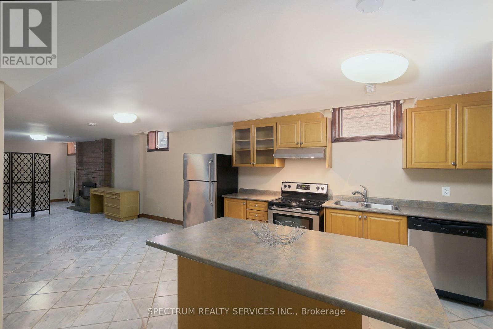Photo 10 of Bsmt 8432 Martin Grove Road, Vaughan ON