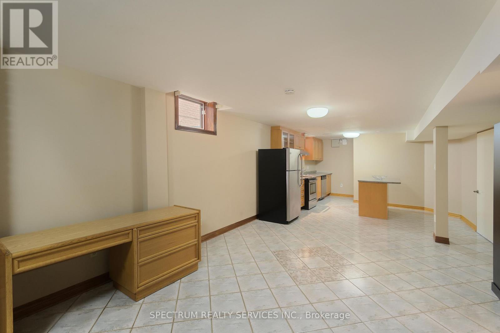 Photo 4 of Bsmt 8432 Martin Grove Road, Vaughan ON