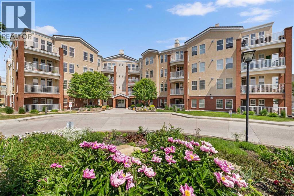 Single Family House for Sale in    Street SW Shawnee Slopes Calgary 