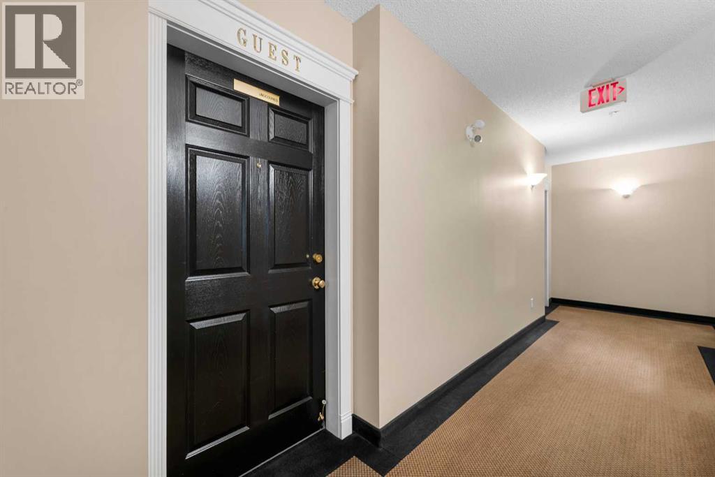 Single Family House for Sale in    Street SW Shawnee Slopes Calgary 